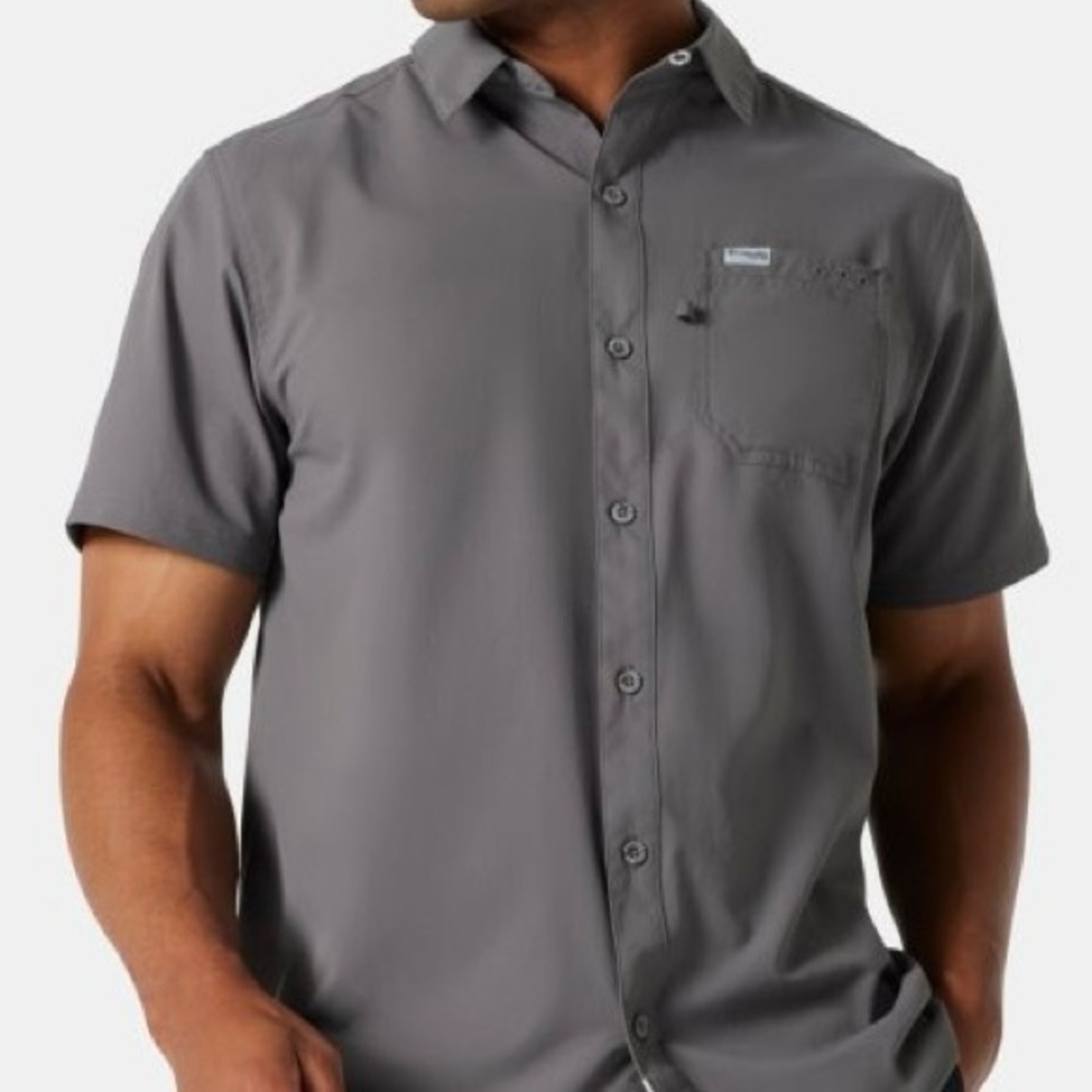 Columbia Men's Gray Casual Button Down Shirt